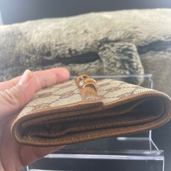 Vintage Gucci bamboo compact wallet. - Picture 5 of 13